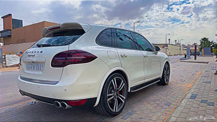 جنوط مع الكفرات بورش كايين تركب من 2011 ال 2016 1