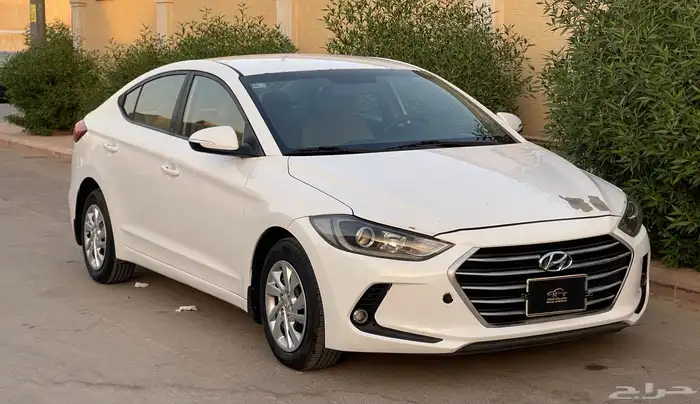 هونداي- إلنترا-2017- استاندر-بنزين- محرك-1600-سي سي 0