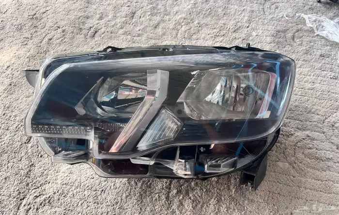 شمعة بيجو بارتنر يسار 2020 2021 2022 2023 0