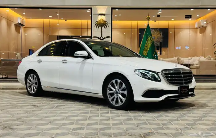 مرسيدس E300 نظيف جدا 2