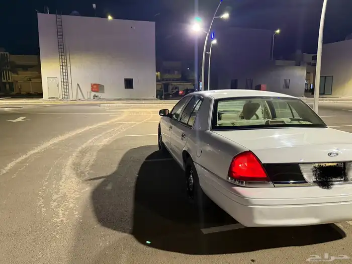 فورد كراون فكتوريا بوليسي 2011 3