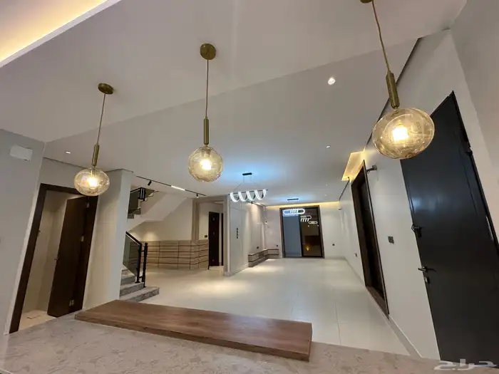 فيله روف للبيع ارضي ومدخل سياره تشطيب ممتاز 9