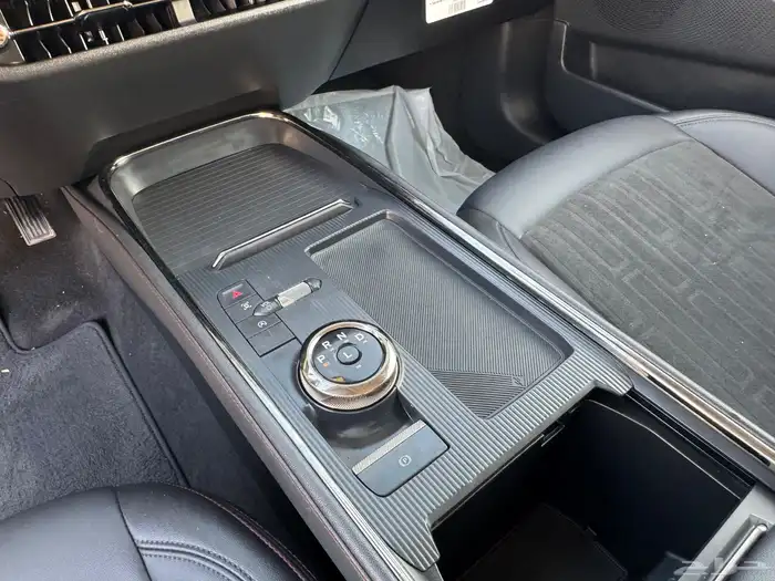 فورد تورس ترند 2023 8