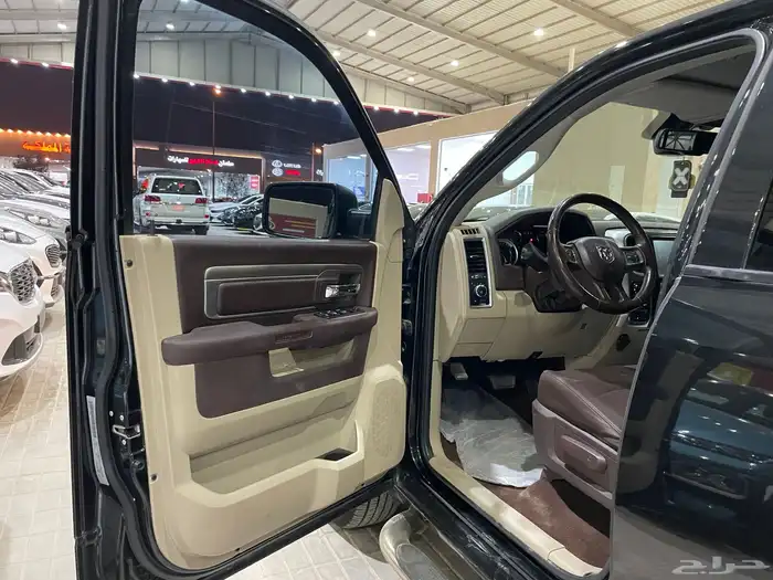 دوج رام 2017 هيمي غمارتين (بنزين)5.7L 7