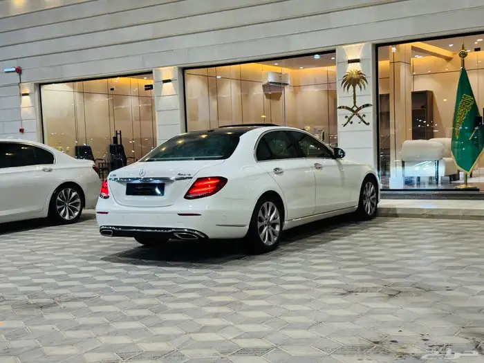 مرسيدس E300 نظيف جدا 4
