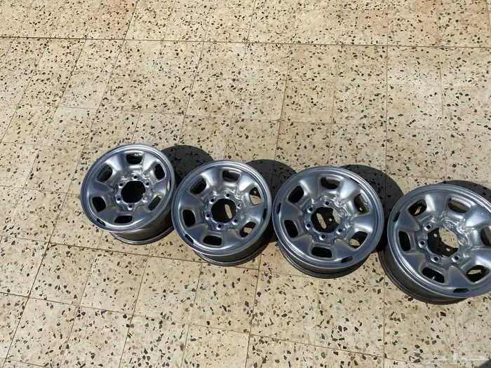 الجنوط مقاس 15 يركبن على أي سيارة 2