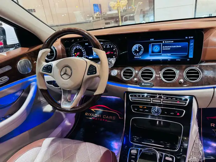 مرسيدس E300 نظيف جدا 6