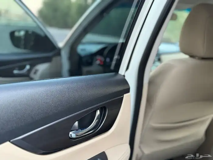 نيسان اكس تريل 2022 بدون دبل غايه للمستخدم 23