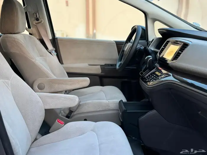 اوديسي 6 1 0 2 نظيفة جدا 21