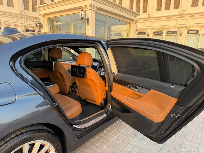 بي ام 730 Li مواصفات خاصة موديل 2017 وارد ناغي 32