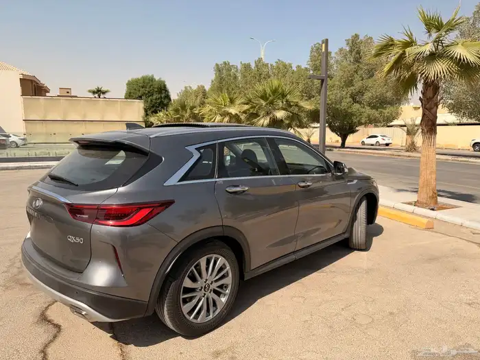 انفنتي QX50 2023 جديدة 6