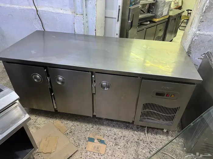 معدات مطعم و مقهى 80