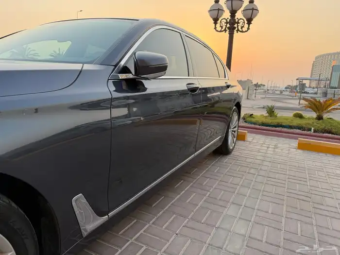 بي ام 730 Li مواصفات خاصة موديل 2017 وارد ناغي 11