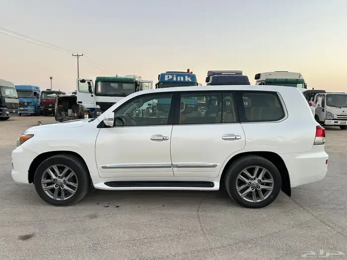 لكزس 2012 سعودي فل كامل قمه في النظامه البدي المحركات وكاله 7