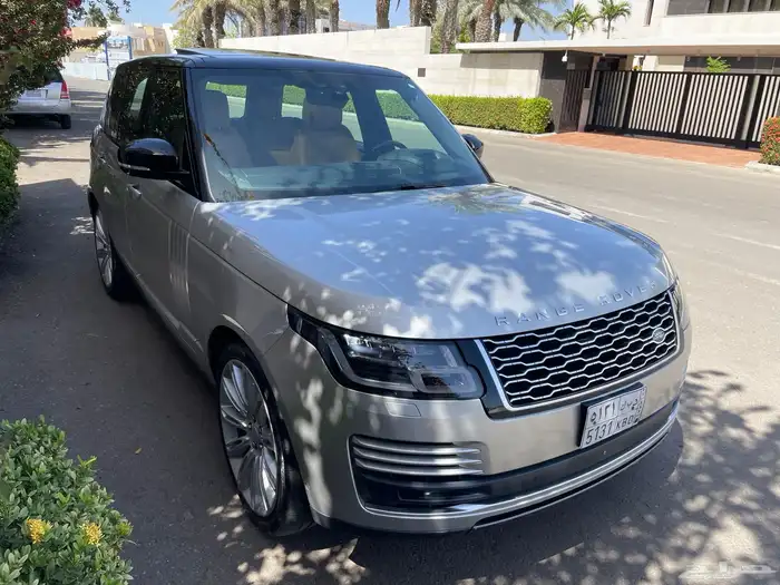 رنج روفر فوج SE V8 2018 ناغي ( بحالة الوكالة ) 9