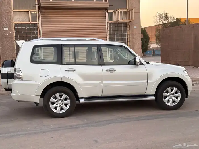 ميتسوبيشي باجيرو GLS 2022 7
