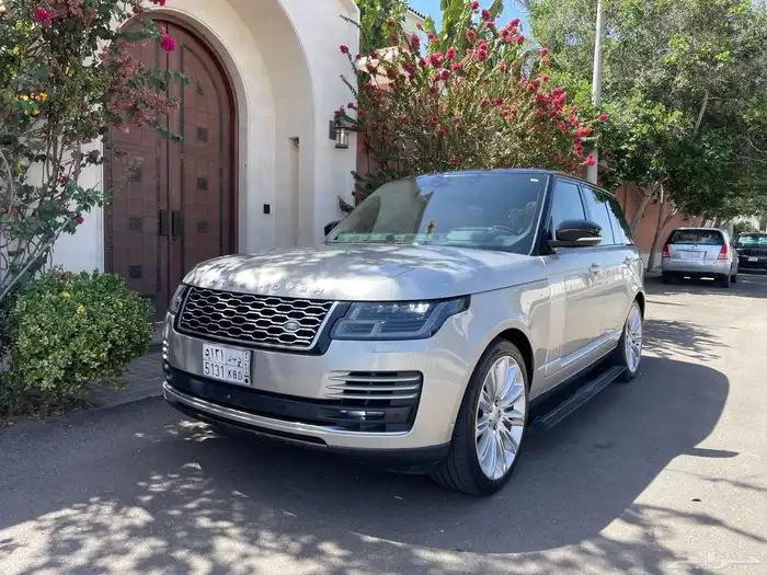 رنج روفر فوج SE V8 2018 ناغي ( بحالة الوكالة ) 1