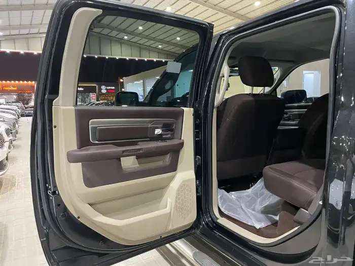 دوج رام 2017 هيمي غمارتين (بنزين)5.7L 19
