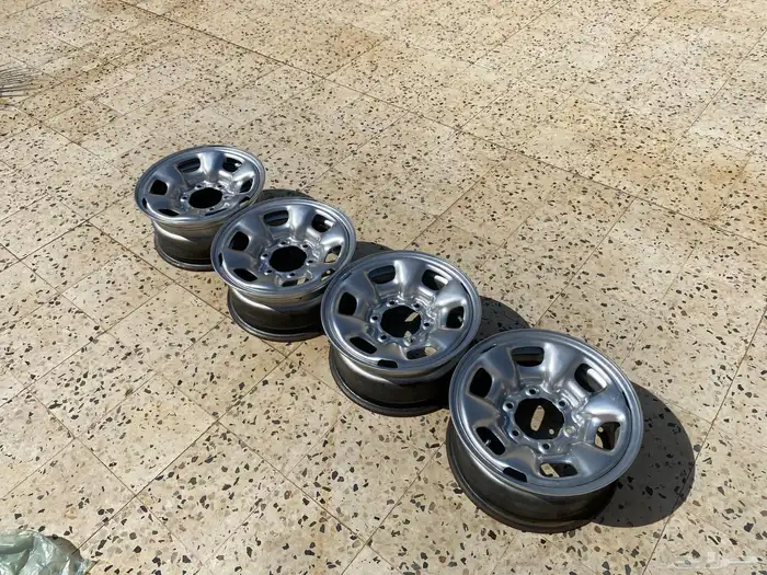 الجنوط مقاس 15 يركبن على أي سيارة 1