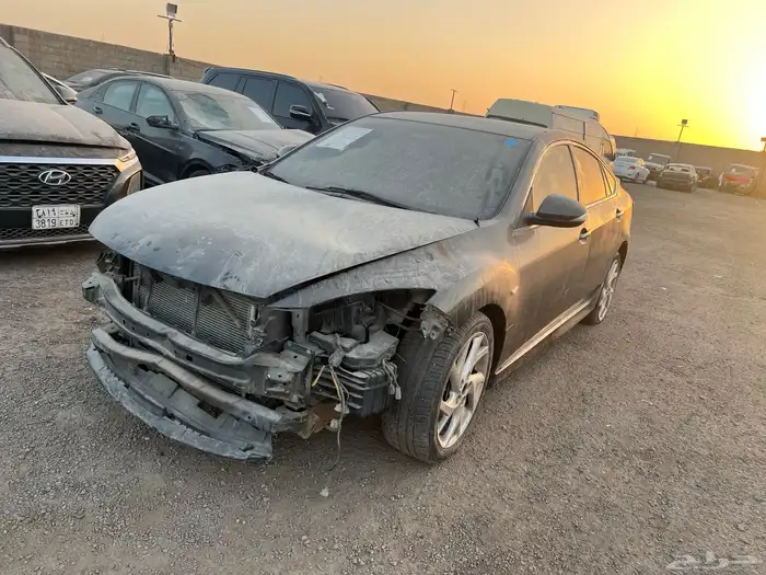 مازدا 6 2013 فل كامل رياضي مصدوم 1