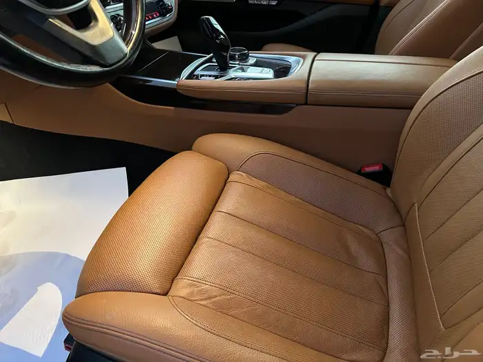 بي ام دبليو ( 750 li ) الموديل 2016 فل مخزن شبه جديد 52
