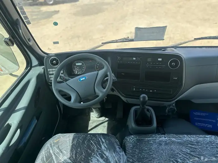 باص هيونداي 23 و 26 راكب 2023 10