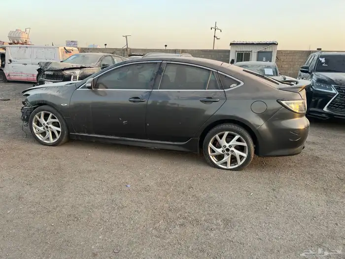 مازدا 6 2013 فل كامل رياضي مصدوم 8