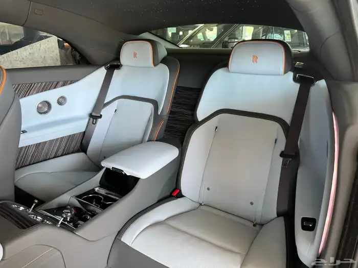 رولزرويس سبيكتر - Rolls-Royce Spectre 2024 8