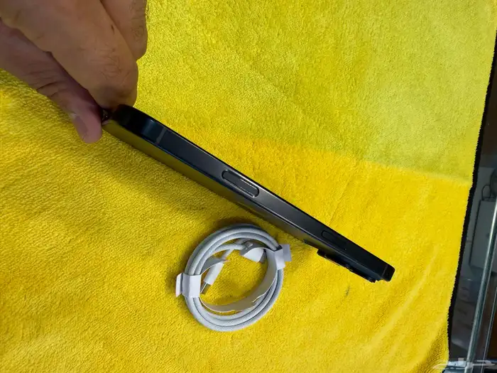 آيفون 16 برو ماكس بطارية 100  256 قيقاء عدد الدورات 17 4