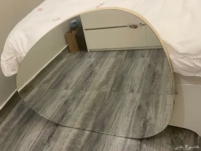 مرايا بشكل مميز 1