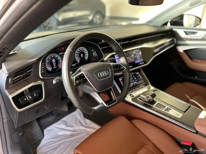 Audi A7 S-Line 2023 على الضمان بلاك اديشن 9