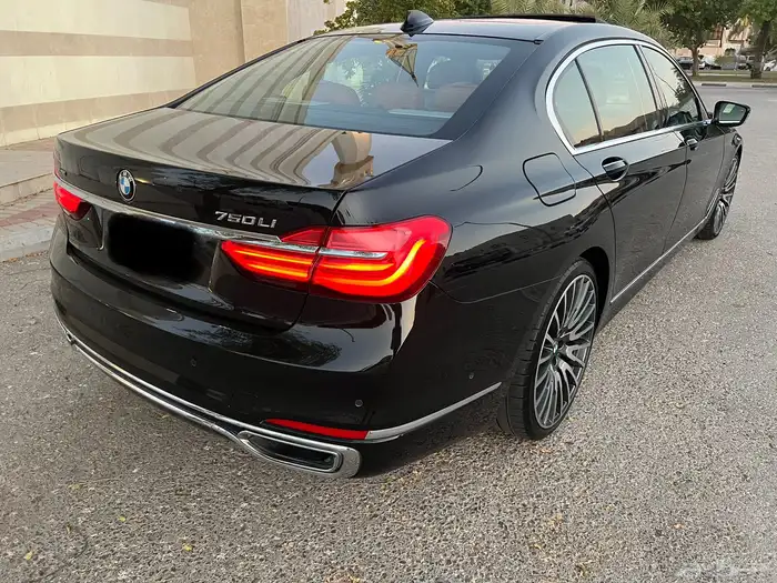 بي ام دبليو ( 750 li ) الموديل 2016 فل مخزن شبه جديد 69
