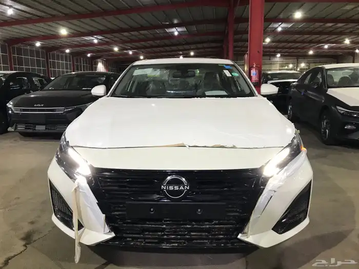 نيسان التيما SV نصف فل 2025 بترومين كاش واقساط 0