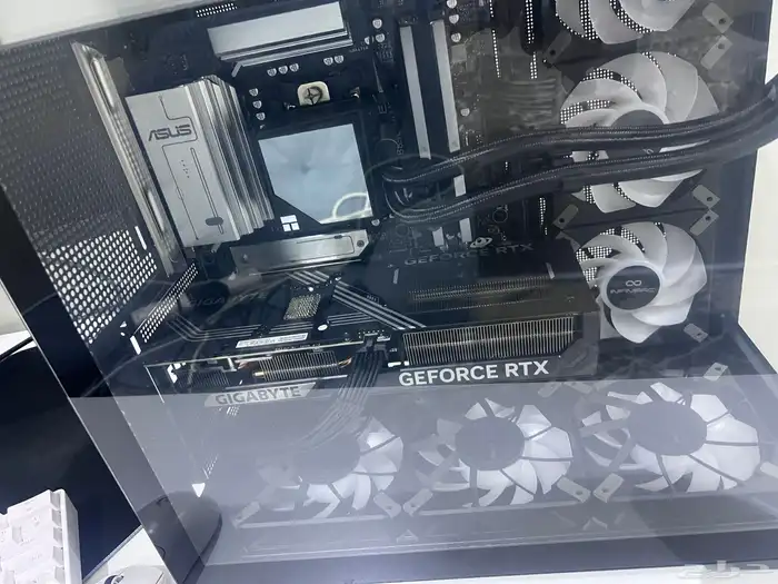 جهاز PC مواصفات عاليه ونظيف جدا  لم يستخدم كثير 3