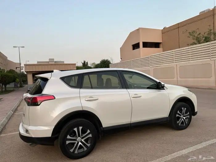 تويوتا راف فور 2018 ستاندر- دبل - للبيع 3