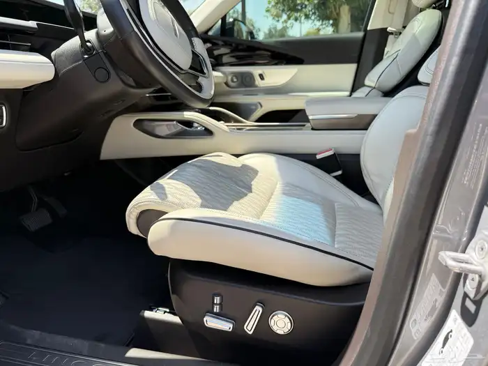 لينكون نوتيلوس بريزيدينشال هجين فل 2024 Lincoln Nautilus 9