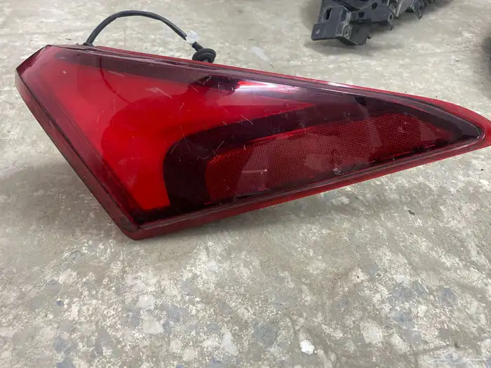 اصتب خلفي يمين افلون اصلي وكاله من مديل 2020وفوق 1