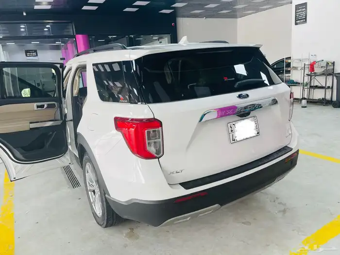 اكسبلورر 2022 xlt بانوراما   مقاعد جلد 4