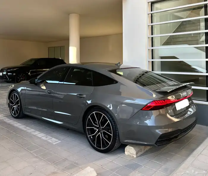 Audi A7 S-Line 2023 على الضمان بلاك اديشن 3