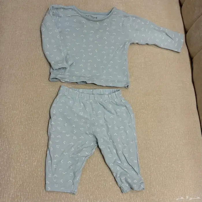 ملابس أطفال أولاد 0-6 شهور بعضها جديد وبعضها مستعمل نظيف. 20