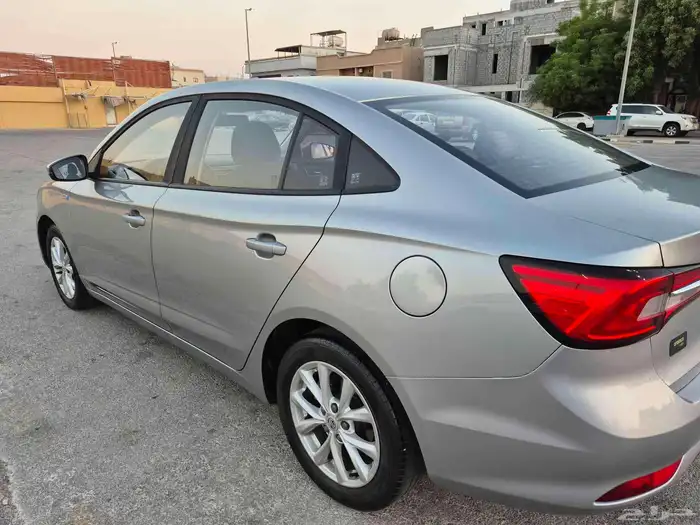 سيارة MG5 موديل 2022 مثل الجديدة 9