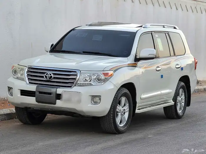 لاند كروزر 2015 v6 2