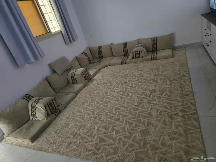 كنب ارضيه للبيع 0