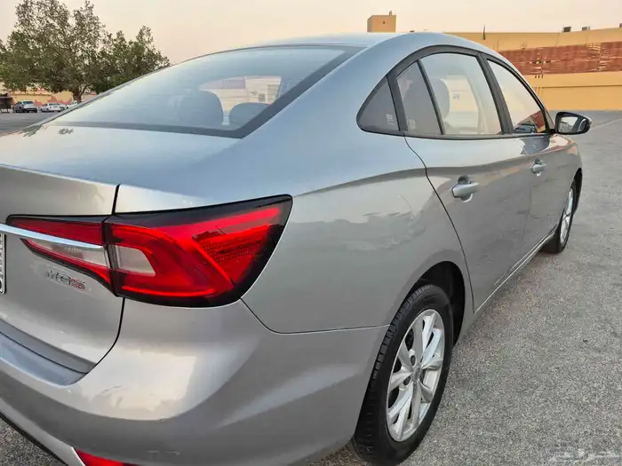 سيارة MG5 موديل 2022 مثل الجديدة 8
