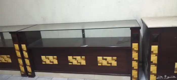 طاولات عرض 2