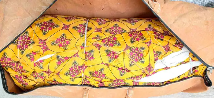 خيمة تخييم. جديدة لم تستخدم اللون بني . 2