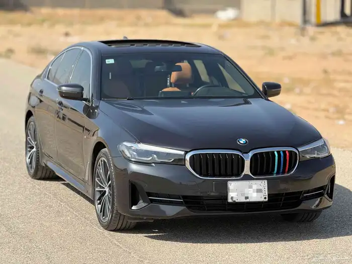 بي ام دبليو 520i 2021 2
