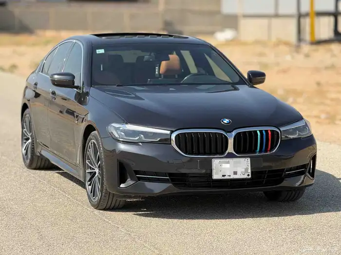 بي ام دبليو 520i 2021 3