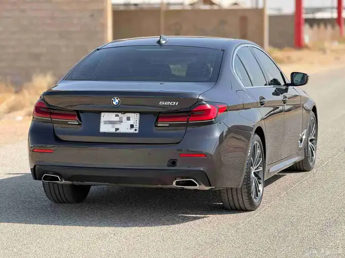 بي ام دبليو 520i 2021 5