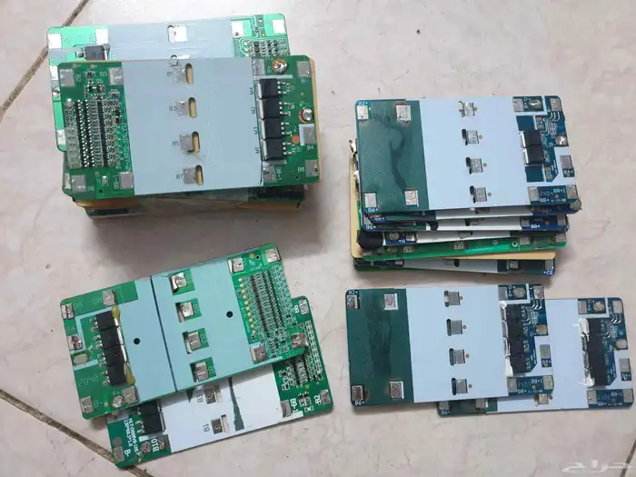 شرائح bms شحن بطاريات ليثيوم توازن(.36 فولت.10 30امبير.s10.) 4